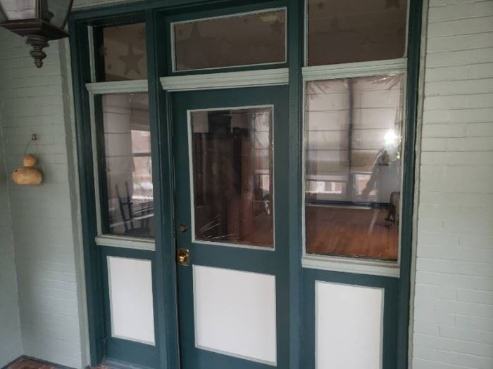 Door and glass wood side pieces.