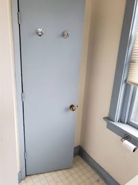 Lot of interior doors on 3rd floor