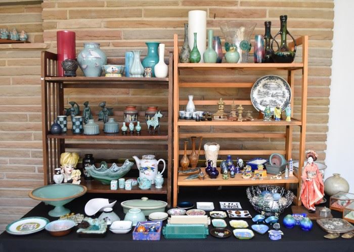 Pottery, Glassware, Collectibles