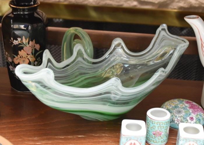 Vintage Art Glass Centerpiece Bowl (Swung Glass)