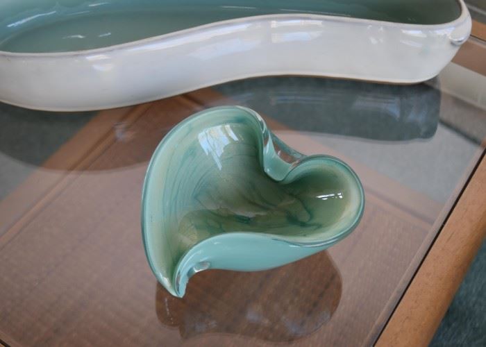 Art Glass Dish / Bowl