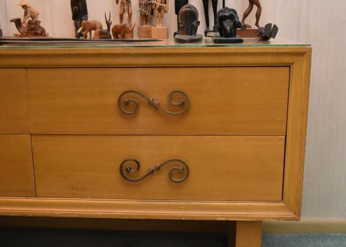 Mid-Century Buffet / Sideboard (1950's).  Matches dining room furniture (see above).