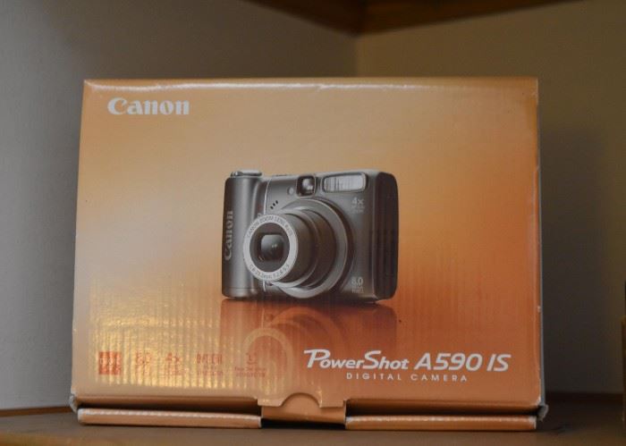 Canon Powershot Digital Camera with Box
