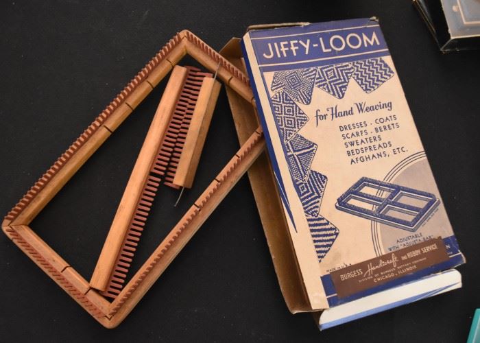 Vintage Jiffy-Loom for Hand Weaving