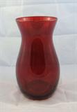 Ruby red glass vase.Vintage free form glass bowl. 
Condition:Very Good
Size:8"
Shipping:Yes