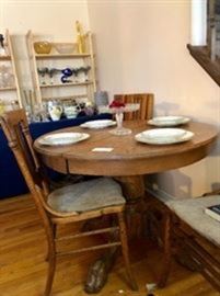 Oak table with 6 chairs 
