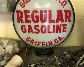 Griffin GA gas pump globe. Gossett Oil Company started July 10 1916, company is no longer in business.