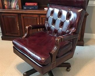 Leather executive office chair