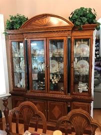 China cabinet measures: 69"Lx89"Hx19"D