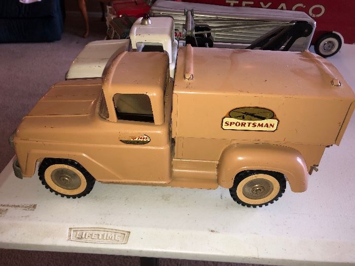 VINTAGE METAL TONKA TRUCK