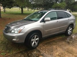 lexus 2005 with approximately 132,000 miles has new engine less than 12,000 miles