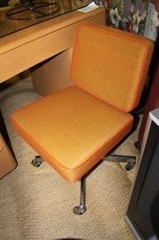 Vintage office chair in great shape