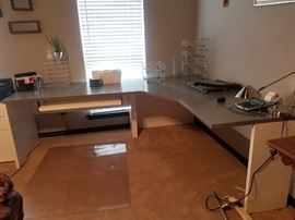 office desk / workstation