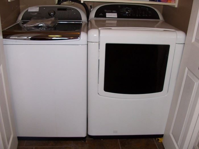 Whirlpool Cabrio High Efficiency Washing Machine and Gas Dryer