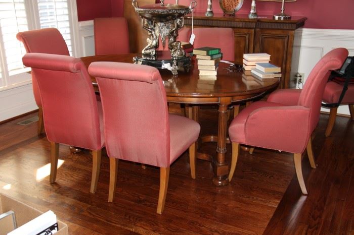 Baker Furniture Dining Table w/  8 chairs