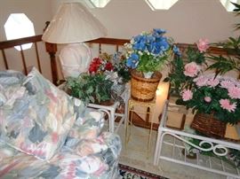 WICKER TABLES FAKE FLOWERS