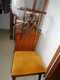 BUTLER CHAIR
