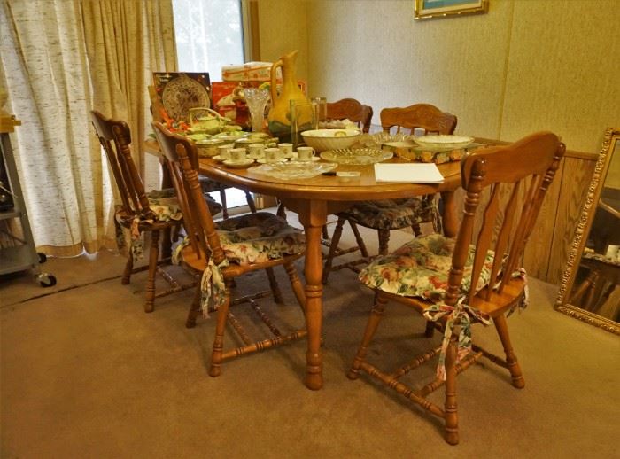Dining table and 6 chairs