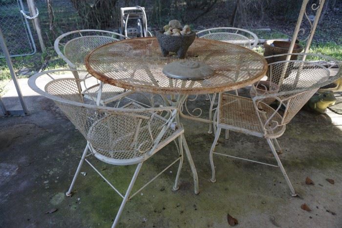Another patio set