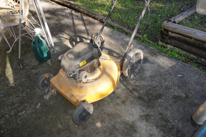 Poulan push mower