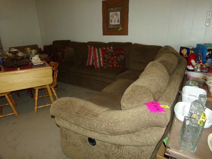 Large Excellent Sectional Sofa with Two recliners built-in. Cushion Pillows that match. Very Nice!