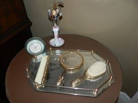 Dresser set, hat pins