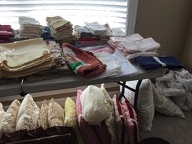 More pillows & table linens