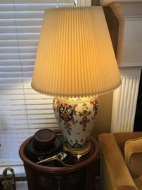 1 of 2 matching lamps
