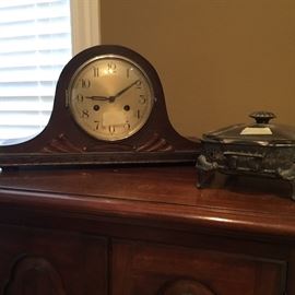 Mantle Clock