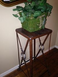 Plant stand