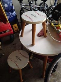 Baseball table and 2 stools (bat legs)