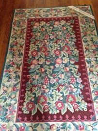 Rug with vivid colors - 3 feet 5 inches x 5 feet 4 inches