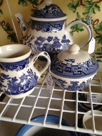 Blue Willow tea set