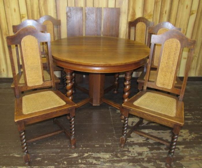 Outstanding Oak Barley Twist Dining Table w/3 Leaves & 6 Excellent Chairs