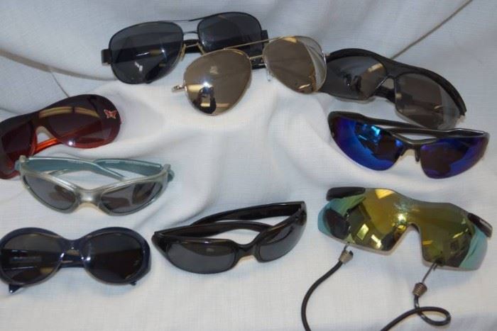   Lot of used Sunglasses  Lots of Life ...