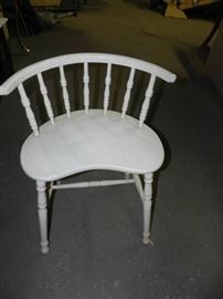 Super Cute White Side Chair