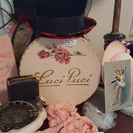 Vintage Hat Box & Hats