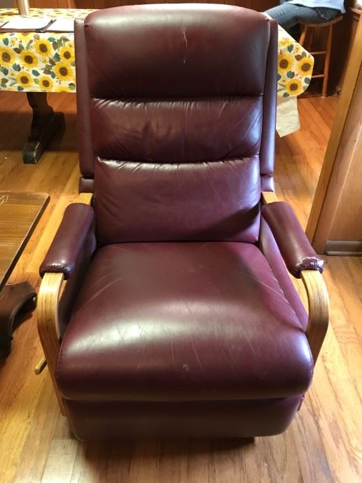 #6	lazy boy burgundy leather look rocker recliner 	 $65.00 	