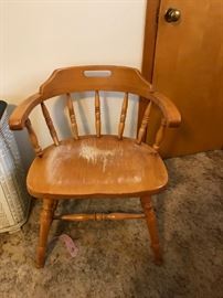 #35	captain chair	 $20.00 	