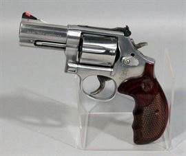Smith & Wesson, Model 686-8, .357 Magnum Revolver, SN# CTK1993, 7-Shot, Stainless Steel, Wood Grips, Original Case