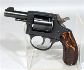 Iver Johnson Cadet 55-SA .32 Cal Revolver, SN# 7335, Soft Case