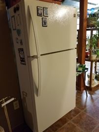 Small well-working refrigerator with working ice maker!  
