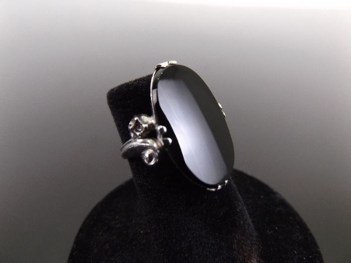 .925 Sterling Silver Black Onyx Ring Size 4
