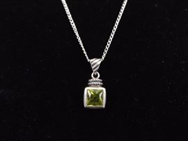 .925 Sterling Silver Princess Cut Peridot Crystal Pendant Necklace
