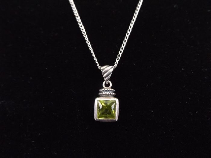.925 Sterling Silver Princess Cut Peridot Crystal Pendant Necklace
