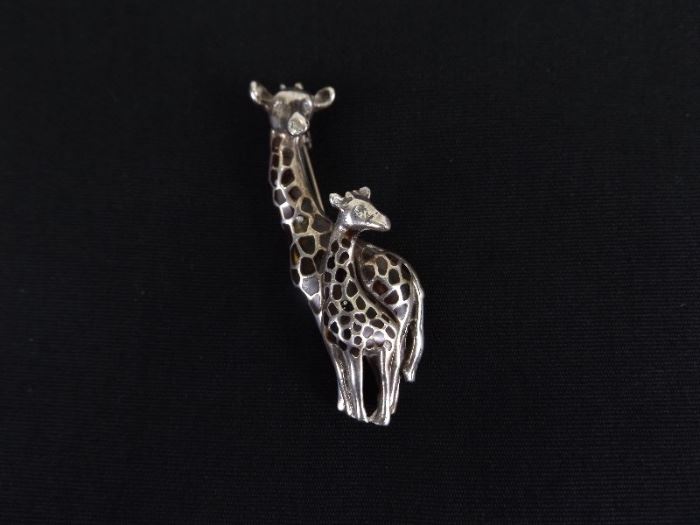 .925 Sterling Silver Mama and Baby Giraffe Brooch
