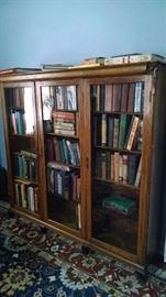 *****RARE*** STUNNING  ANTIQUE 19C BOOKCASE W/ ROARING LION HEADS...MUST SEE !!