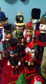 NUT CRACKER COLLECTION