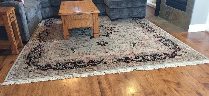 Large area rug approx. 8 x 10