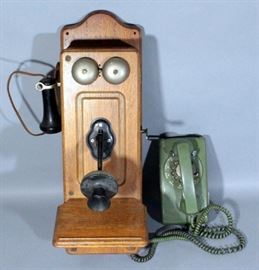 Kellogg S&S Co Chicago Antique Oak Wall Crank Phone And Southwestern Bell Vintage Wall Phone